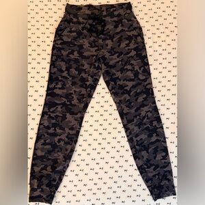 Lululemon Ready to Rulu Crop Jogger - Heritage Camo Jacquard Black - Women’s 6